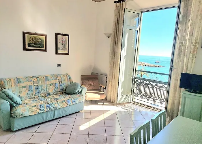 Cozy With Sea View - Sea View And Wi-fi Menton